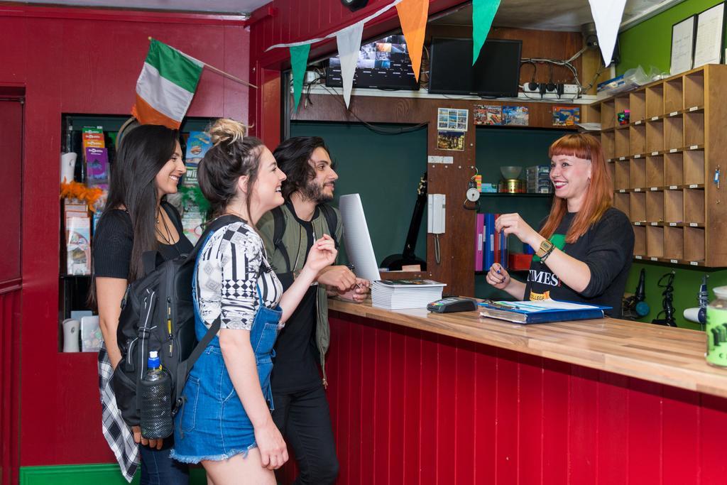 The Times Hostel - College Street Dublin Exteriör bild