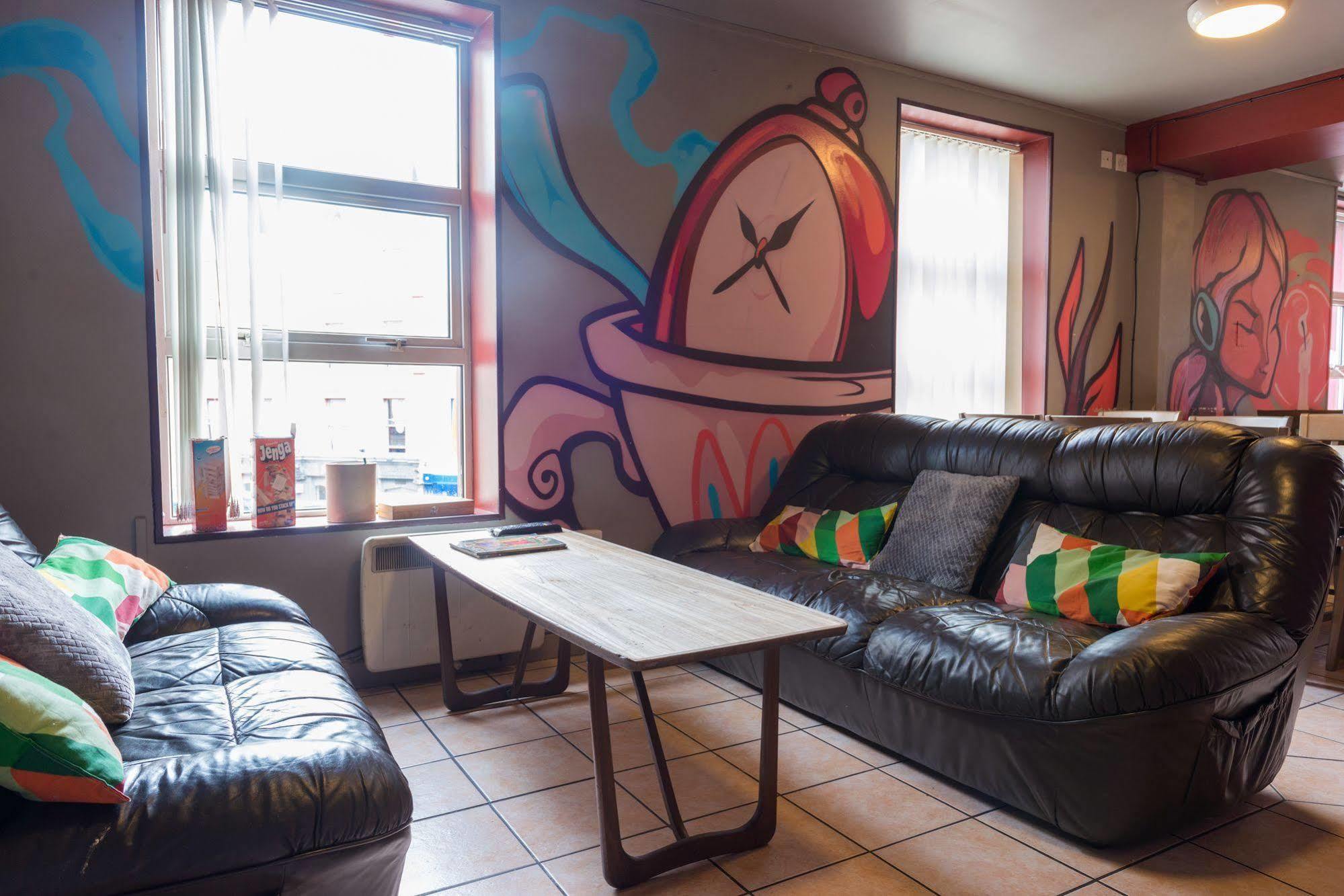 The Times Hostel - College Street Dublin Exteriör bild