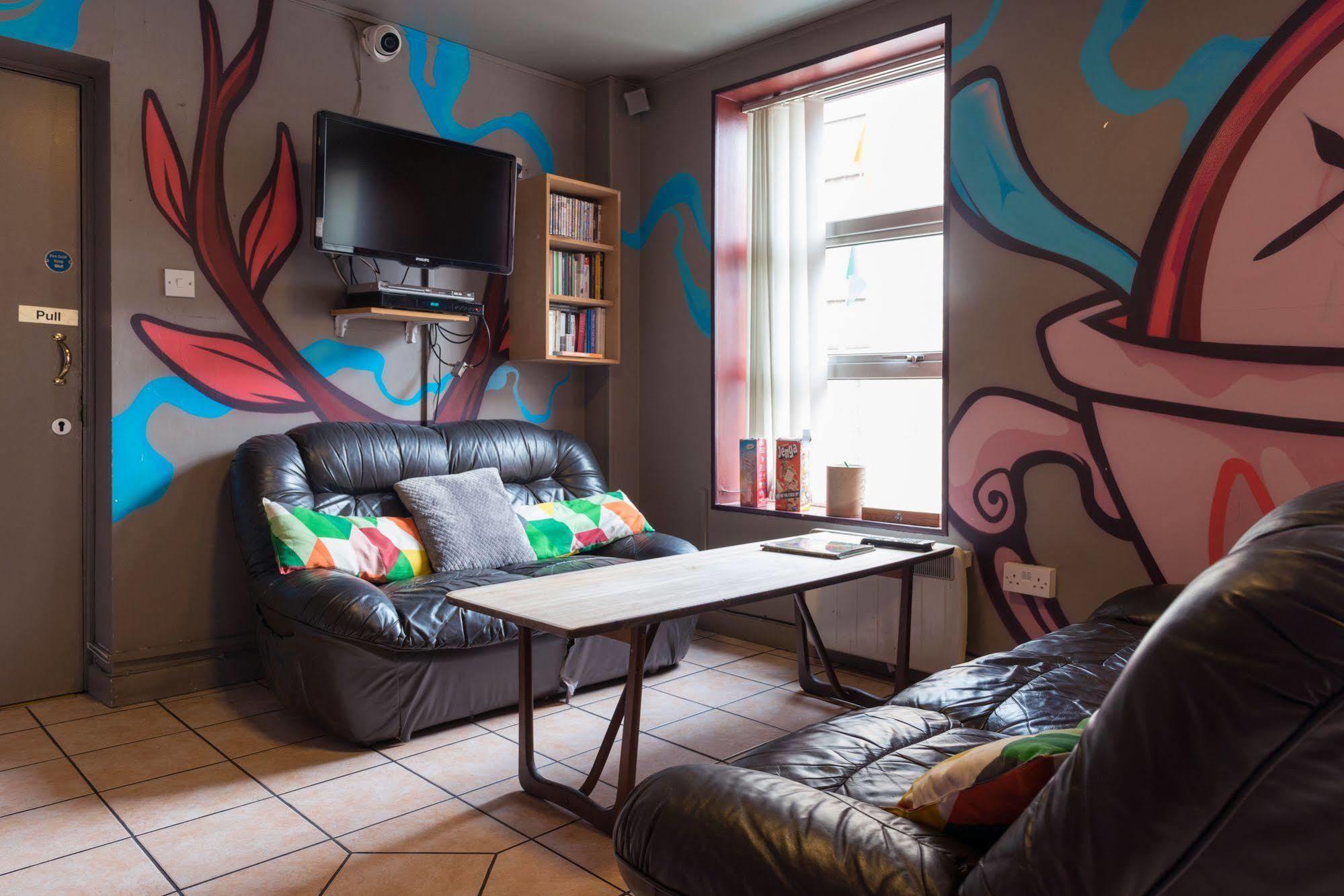 The Times Hostel - College Street Dublin Exteriör bild