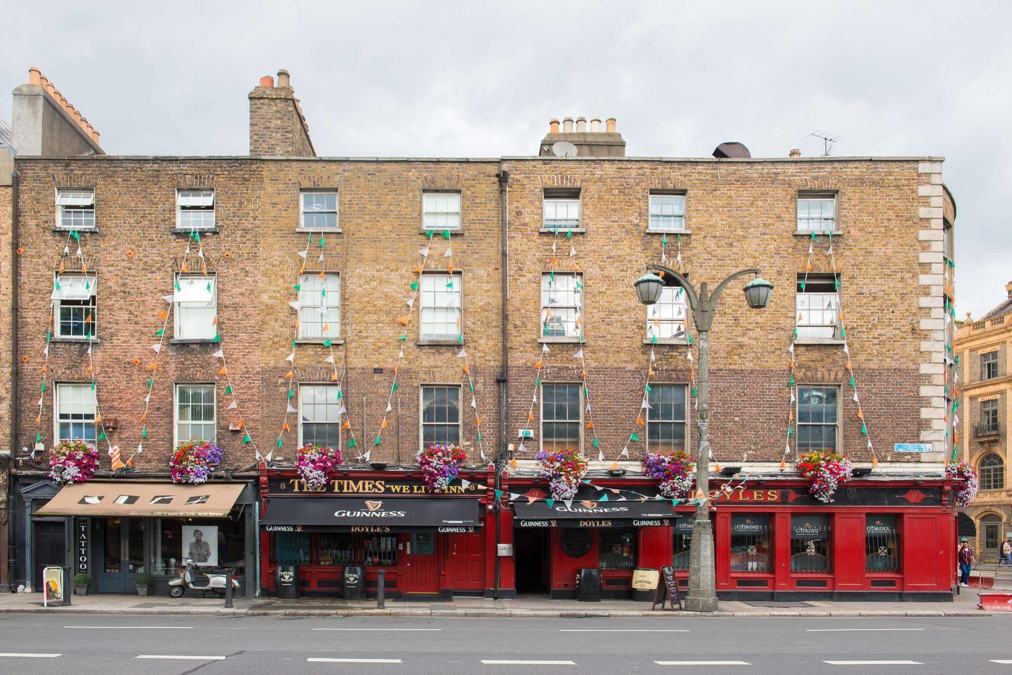 The Times Hostel - College Street Dublin Exteriör bild